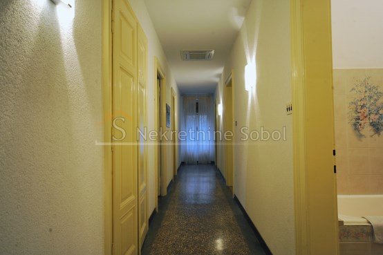 4 rooms, Apartment, 130m²