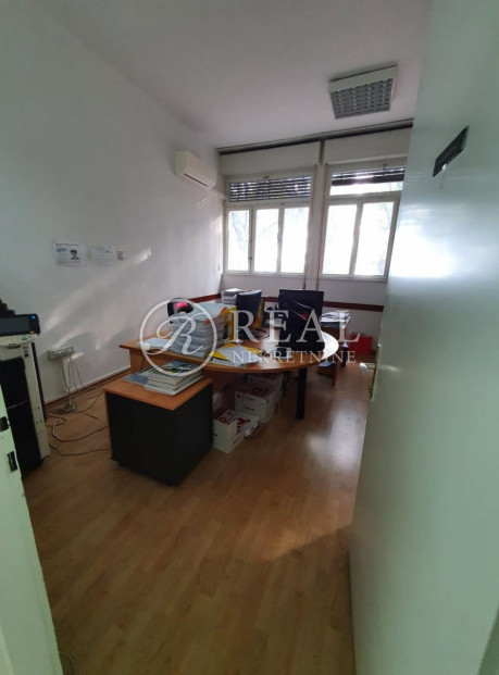 145m², Office, 1 Floor