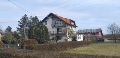 House, 400m², Plot -m²