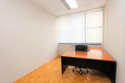 400m², Office