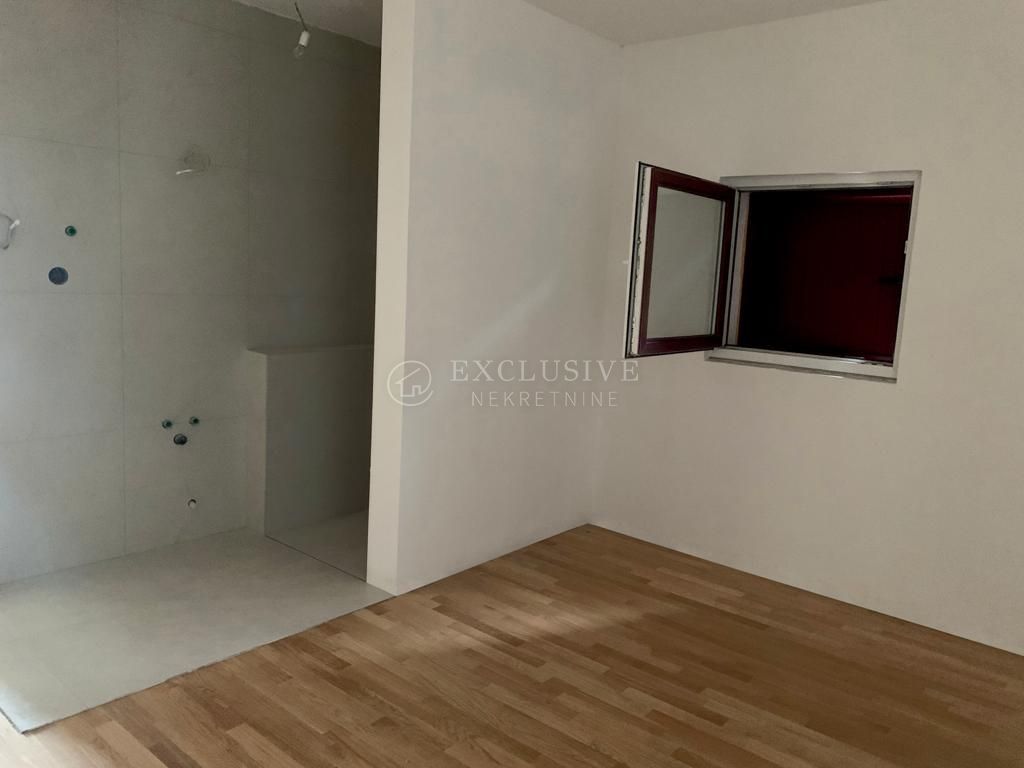 5 rooms, Apartment, 172m², 1 Floor