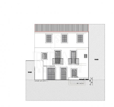 Haus, 150m², Grundstück 40m²