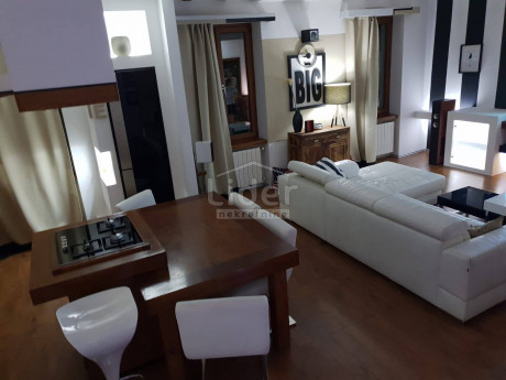 3 rooms, Apartment, 165m², 2 Floor