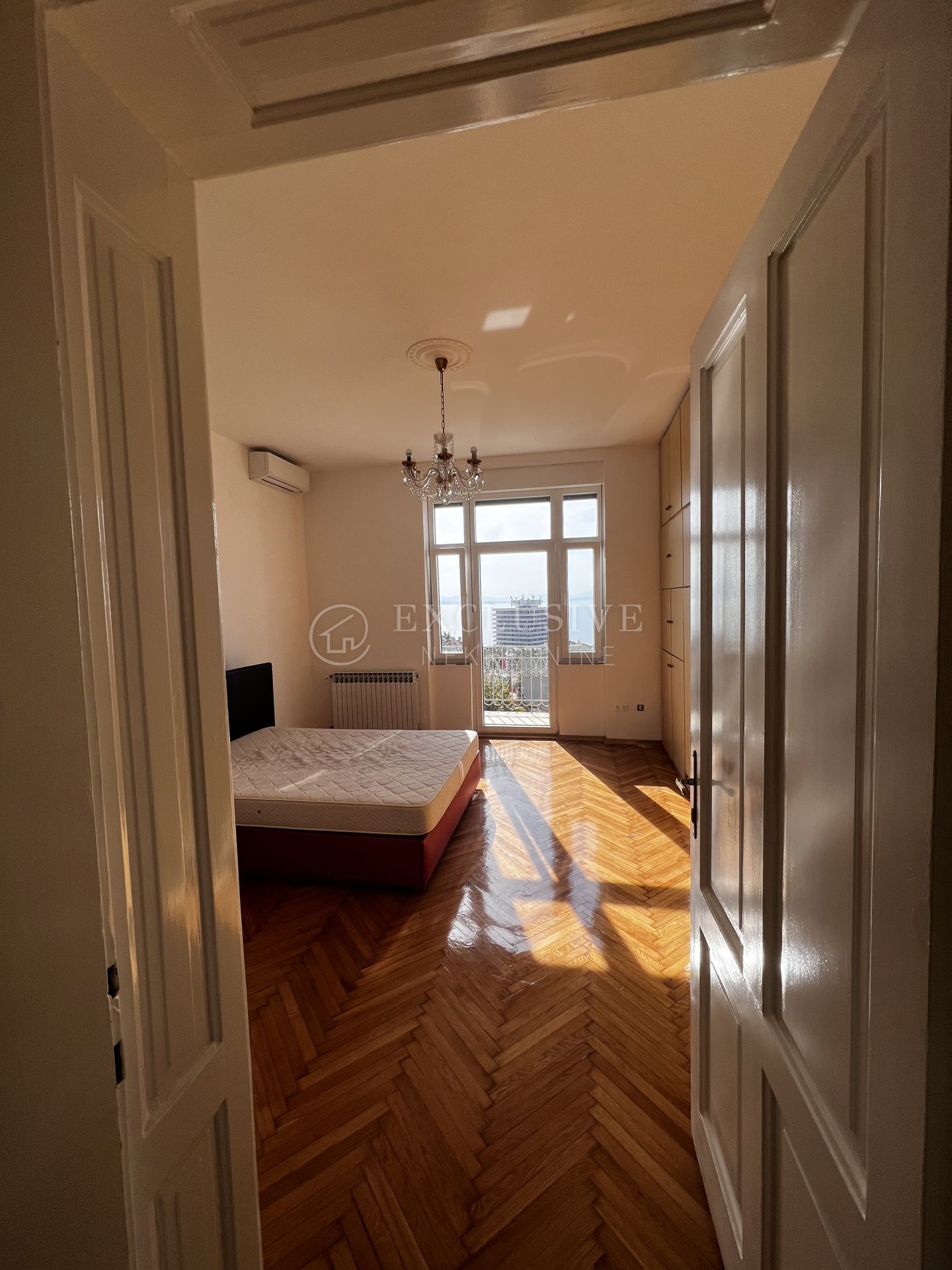 4 rooms, Apartment, 206m²