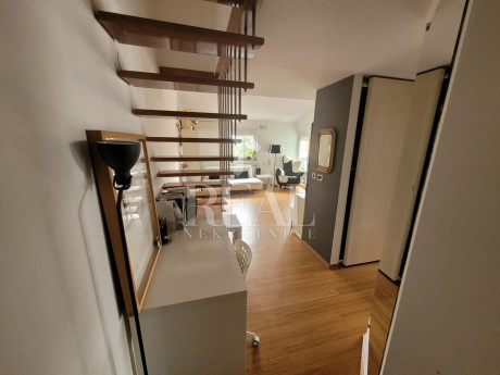 3-locale, Appartamento, 83m², 2 Piano