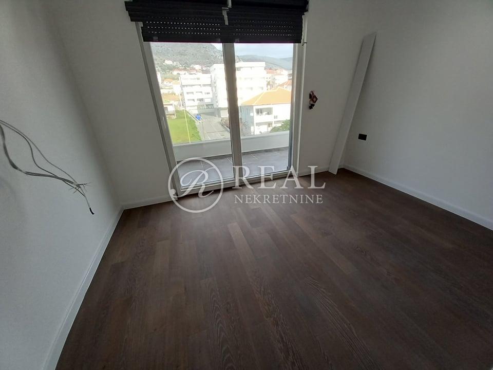 4 rooms, Apartment, 132m², 4 Floor