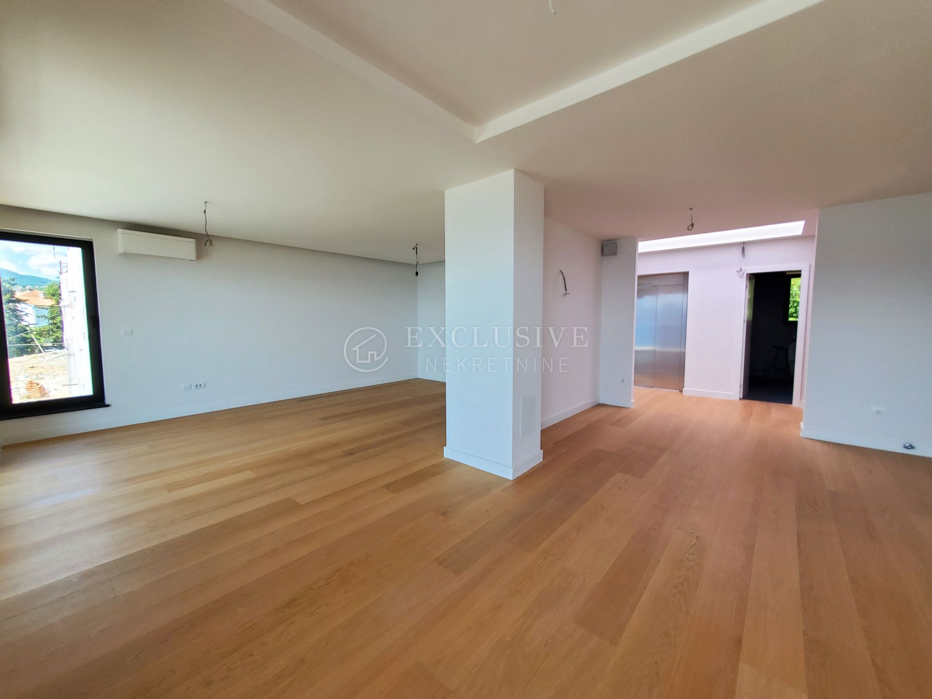 4 rooms, Apartment, 184m², 2 Floor