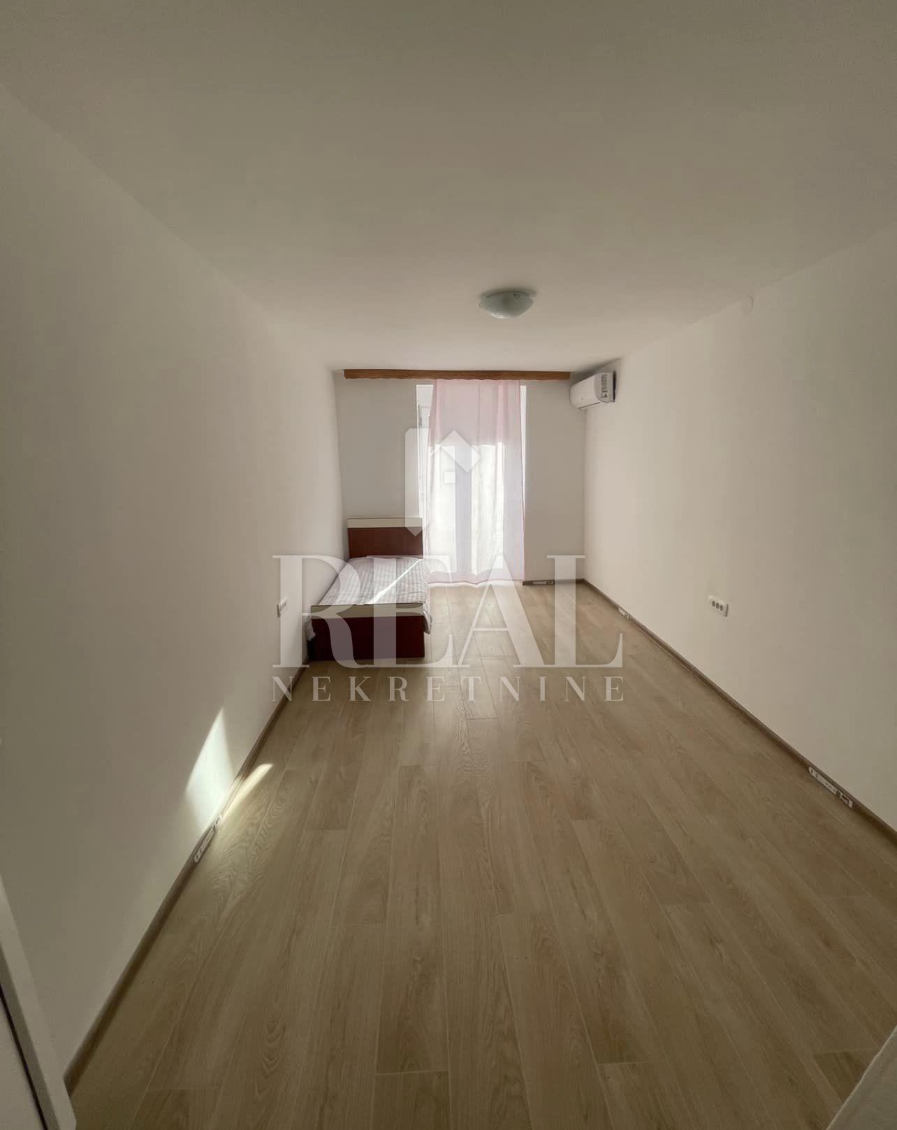 5 rooms, Apartment, 104m², 3 Floor