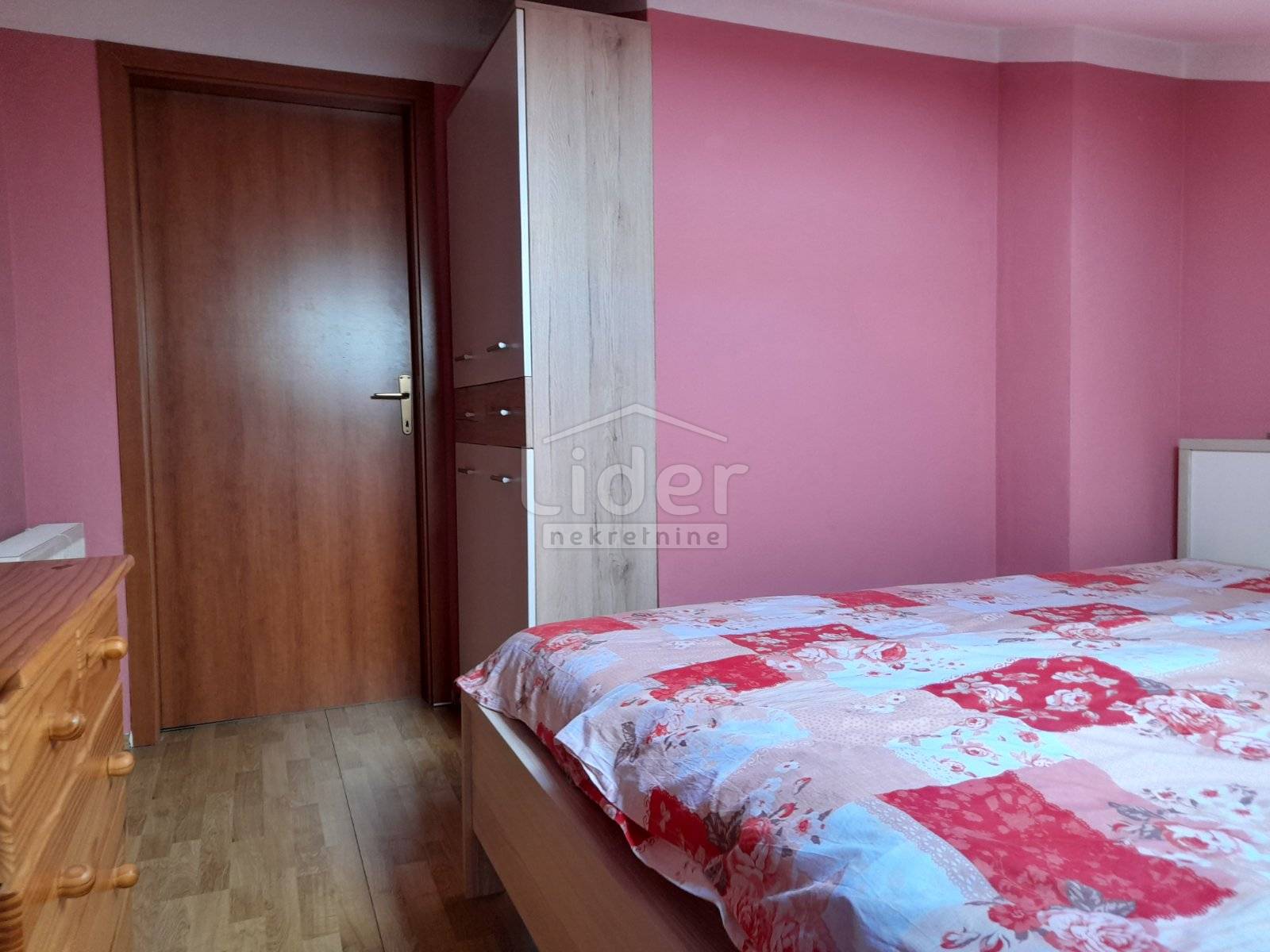 4 rooms, Apartment, 104m², 2 Floor