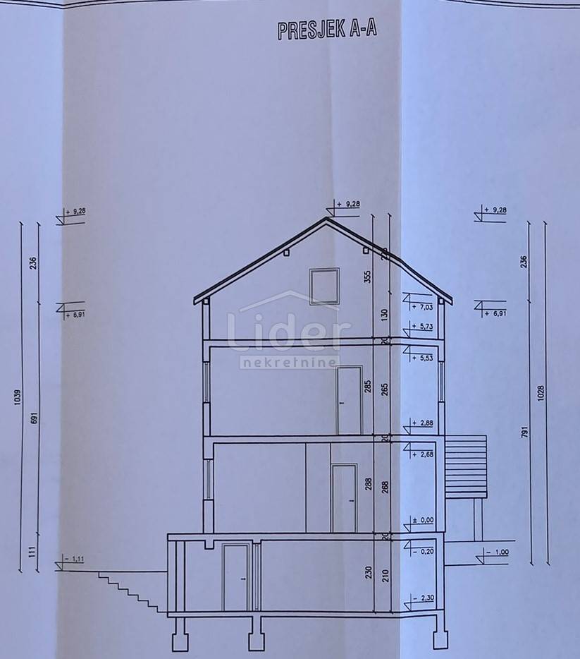 Haus, 206m², Grundstück 0m²