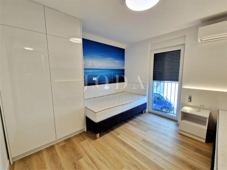 5 rooms, Apartment, 104m², 1 Floor