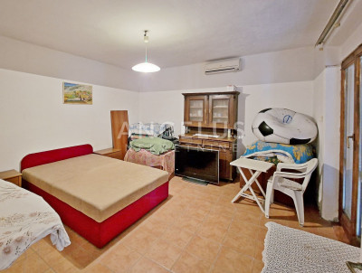 3 rooms, Apartment, 150m², 1 Floor