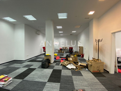 300m², Office, 1 Floor