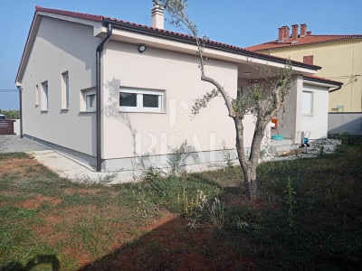 House, 130m², Plot 443m²