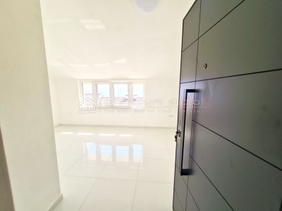 4 rooms, Apartment, 120m², 2 Floor
