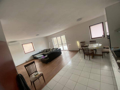 3 rooms, Apartment, 110m²
