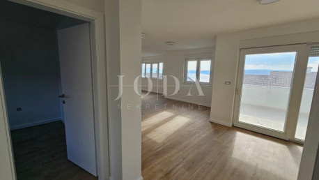 4 rooms, Apartment, 122m², 1 Floor