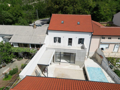 House, 250m², Plot 100m²