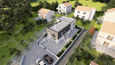 House, 128m², Plot 105m²