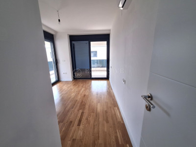 4 rooms, Apartment, 160m², 1 Floor