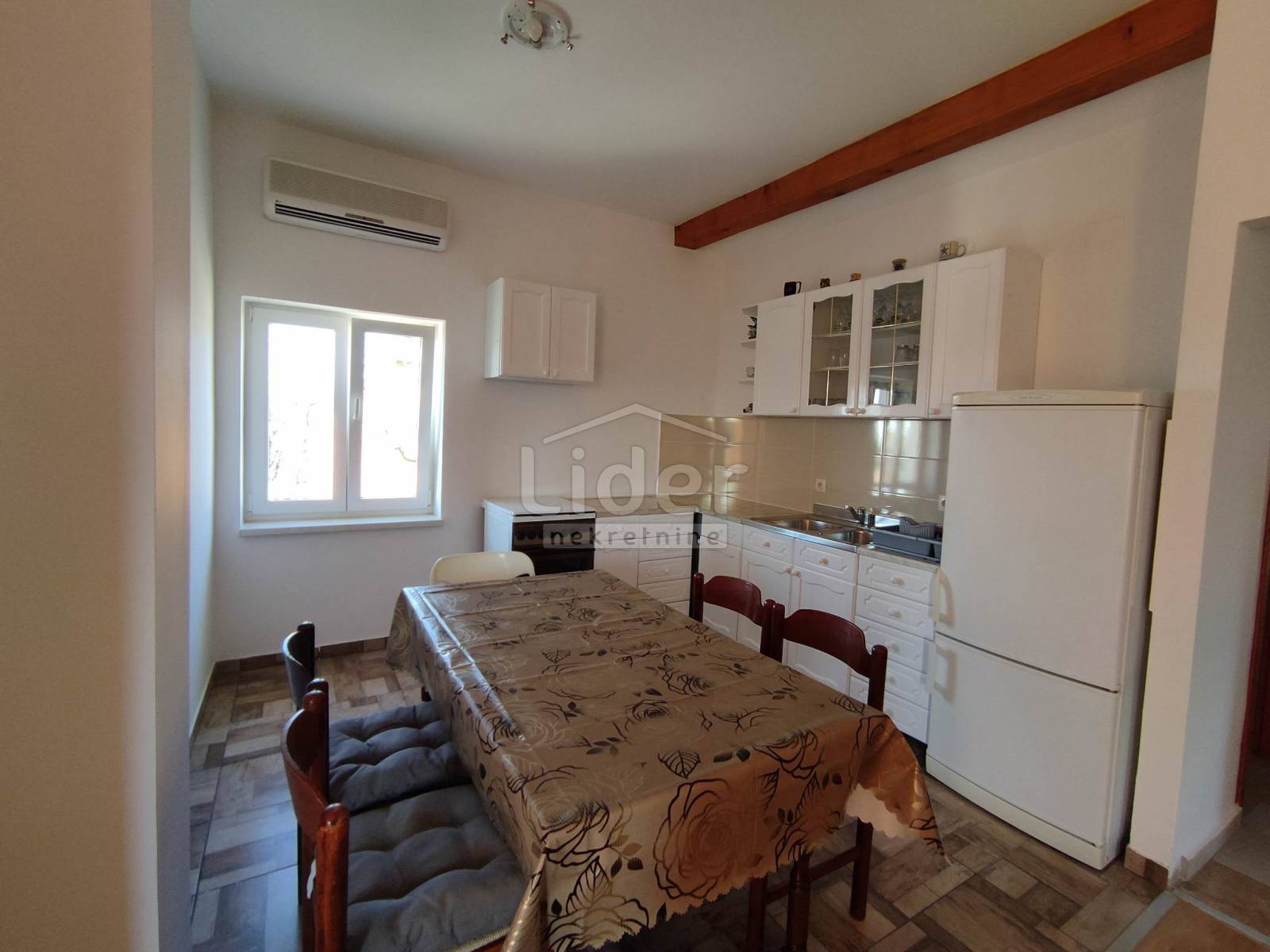 4 rooms, Apartment, 100m², 1 Floor