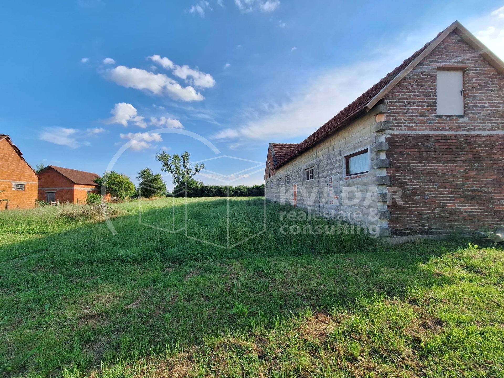 House, 300m², Plot 5629m²