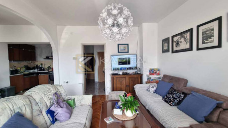 House, 420m², Plot 874m²