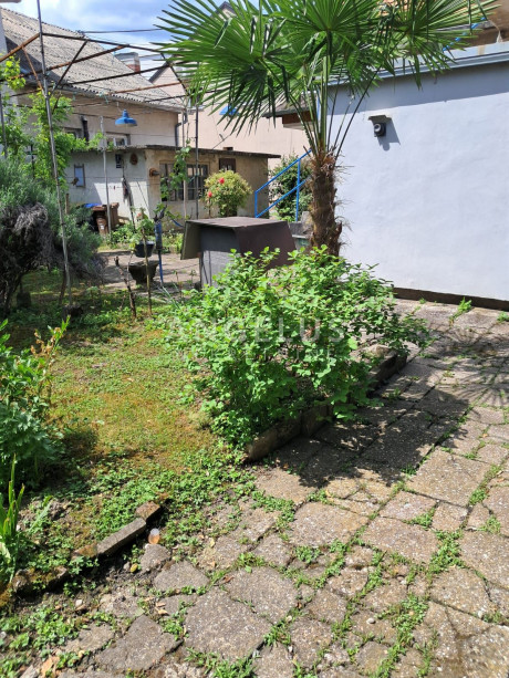 Haus, 90m², Grundstück 230m²