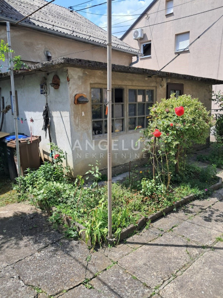 House, 90m², Plot 230m²