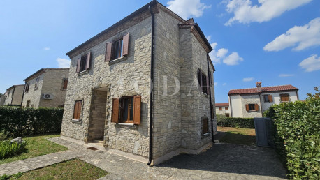 House, 148m², Plot 425m²