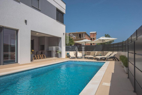 Casa, 172m², Terreno 388m²