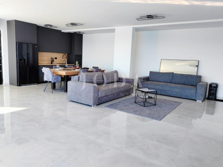 Casa, 180m², Terreno 815m²