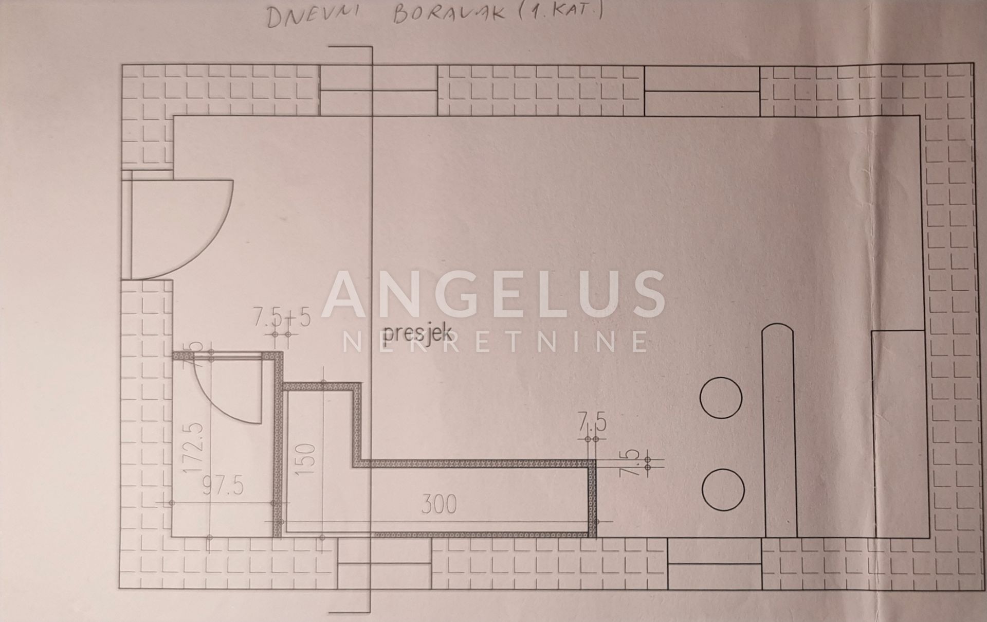 Kuća, 105m², Zemljište 50m²