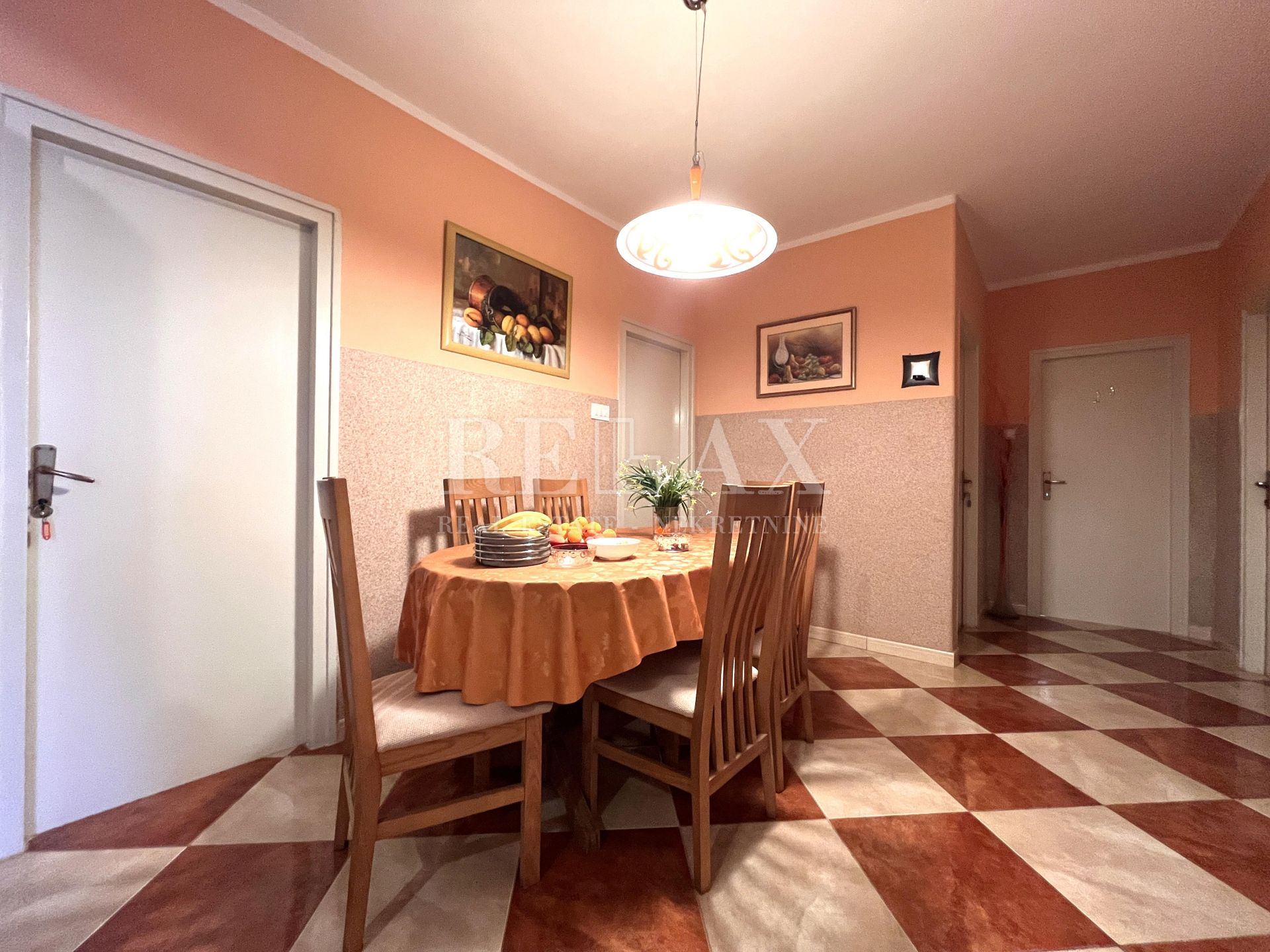 5-locale, Appartamento, 105m², 1 Piano