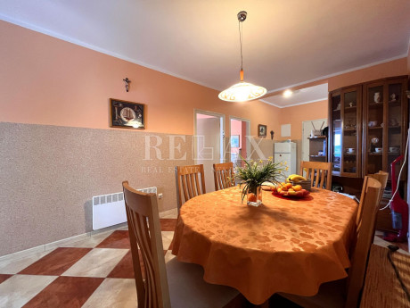 5 rooms, Apartment, 105m², 1 Floor