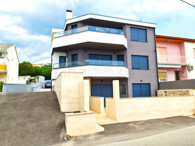 House, 238m², Plot 385m²