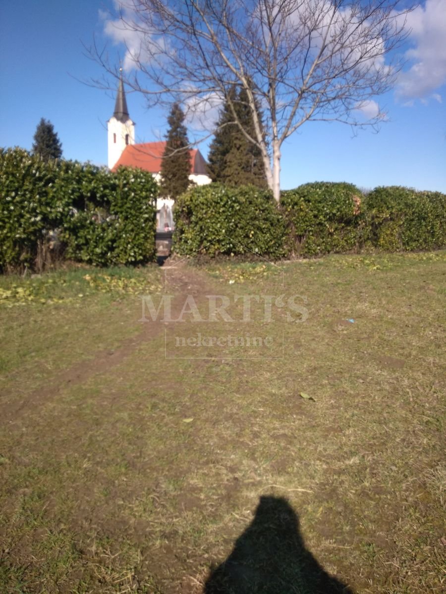 2432m², Plot