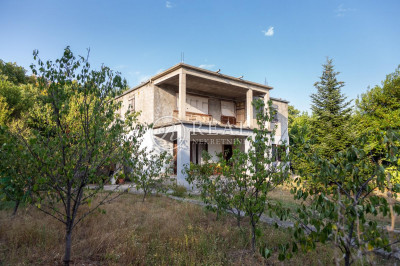 Casa, 320m², Terreno 1274m²