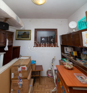 Дом, 320м², Участок 1274м²