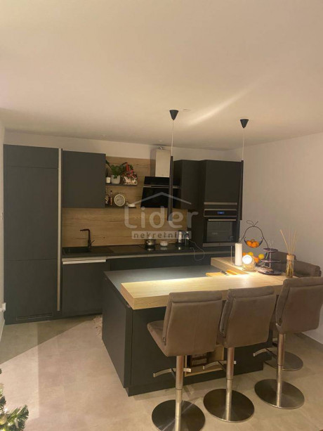 2-locale, Appartamento, 68m², 1 Piano