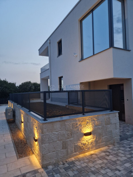 Casa, 245m², Terreno 400m²