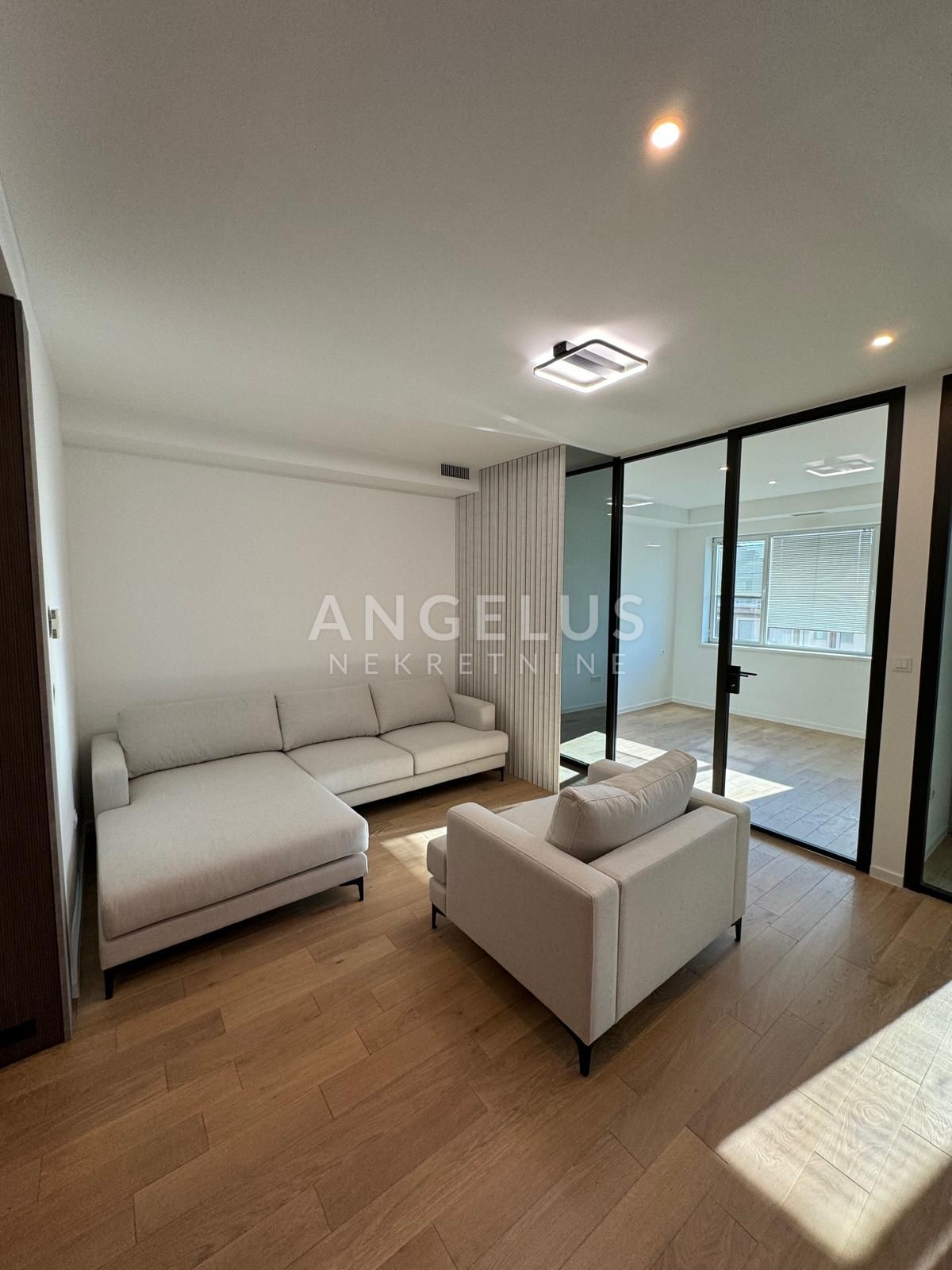 3-locale, Appartamento, 82m², 3 Piano