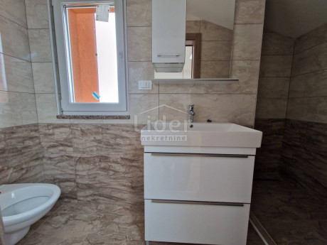 3-locale, Appartamento, 77m², 2 Piano