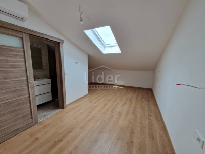 3 rooms, Apartment, 77m², 2 Floor