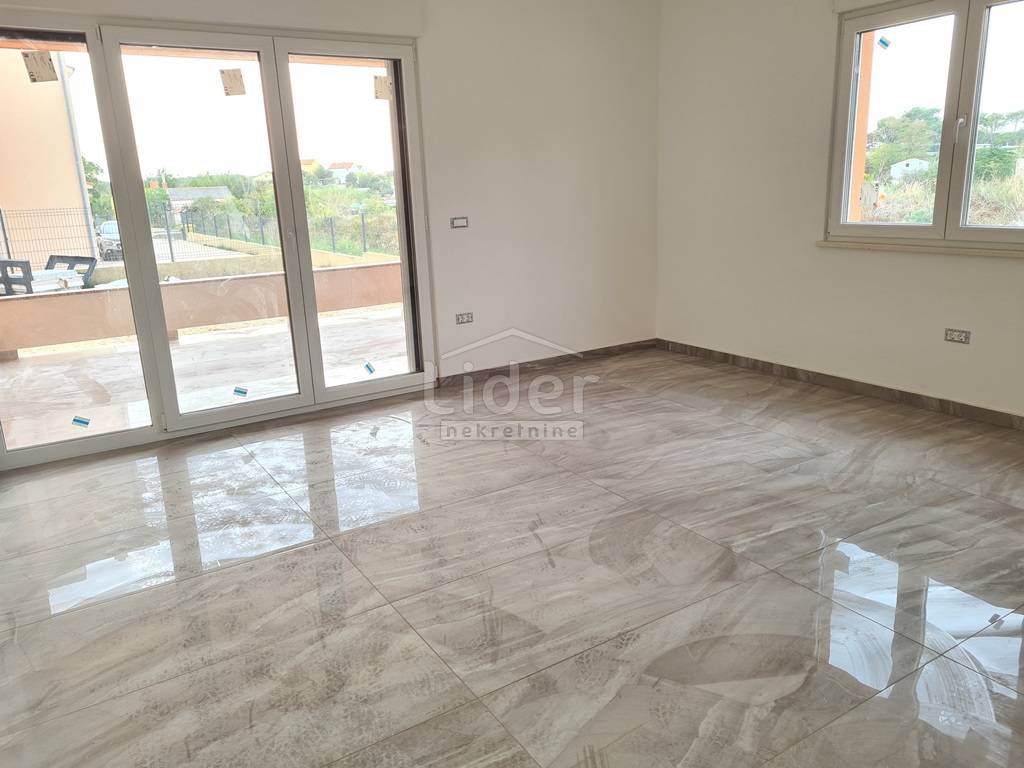 3-locale, Appartamento, 77m², 2 Piano