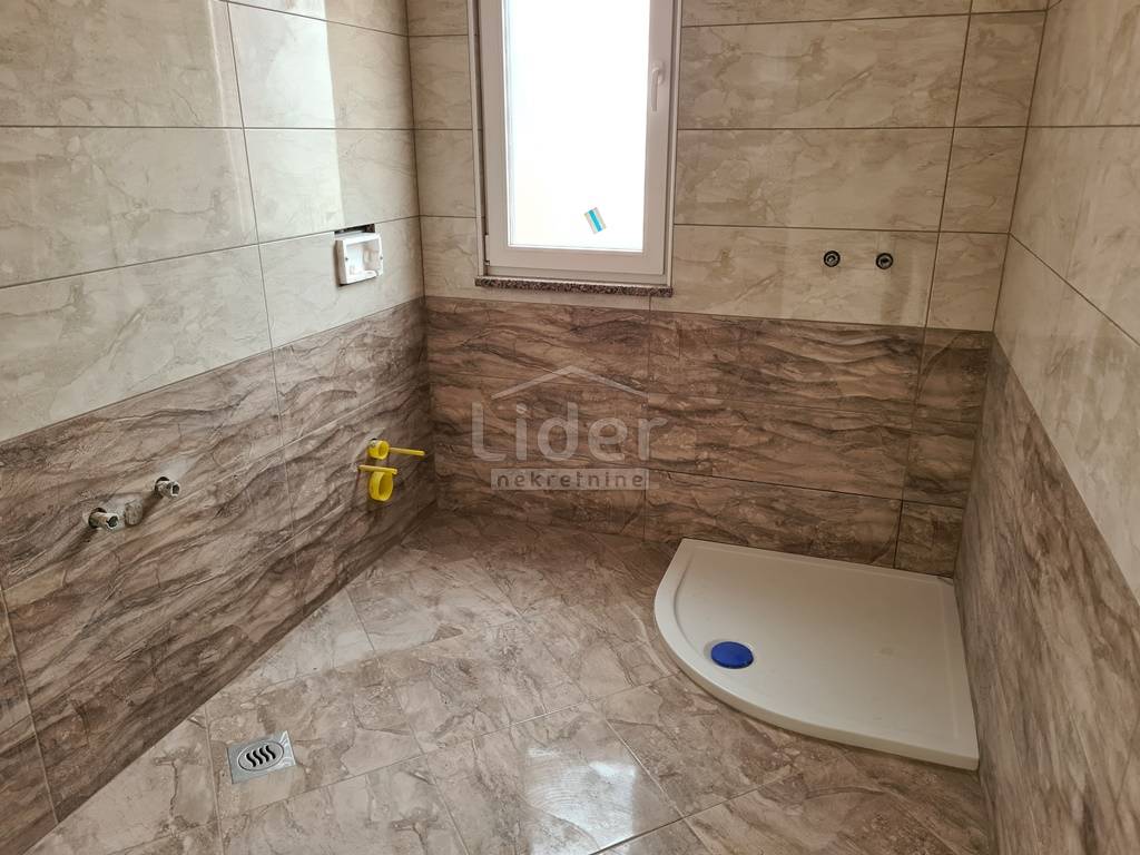 3-locale, Appartamento, 77m², 2 Piano