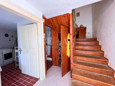 House, 90m², Plot 295m²