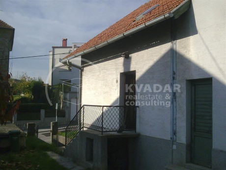 Kuća, 180m², Zemljište 340m²