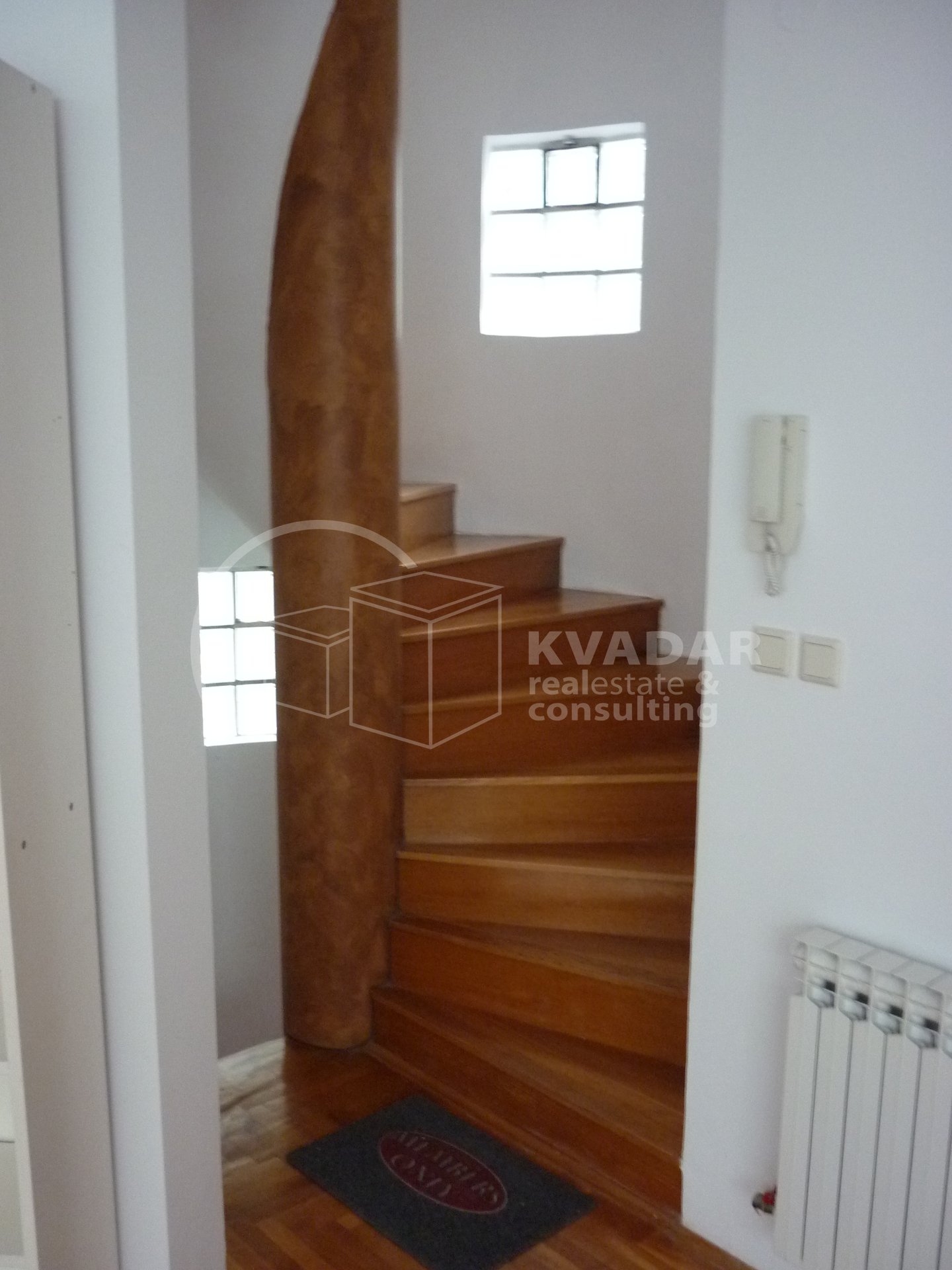 House, 300m², Plot 40m²