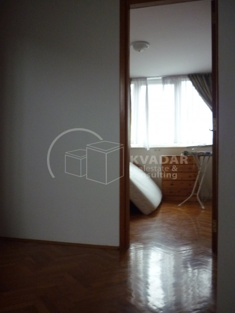 House, 300m², Plot 40m²